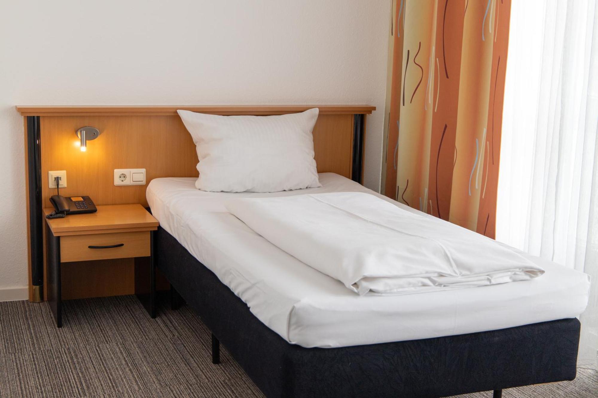 Hotel Am Suedtor Backnang Extérieur photo